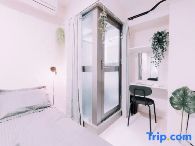 Minimalist Loft 6: Namba Cozy Studio & 24/7 Gym Access 5