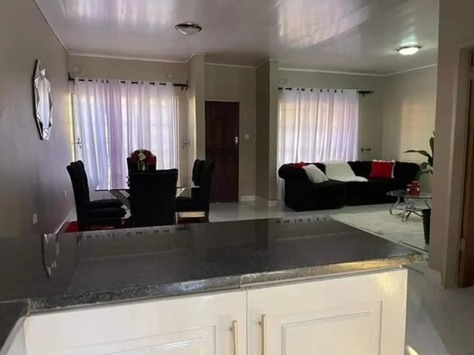 Spacious and Harmonious 2 Bedroomed Apartment