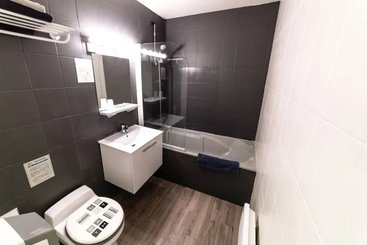 Standard Quintuple room