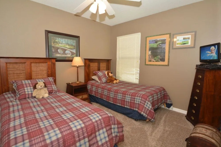 124DORN by RedAwning