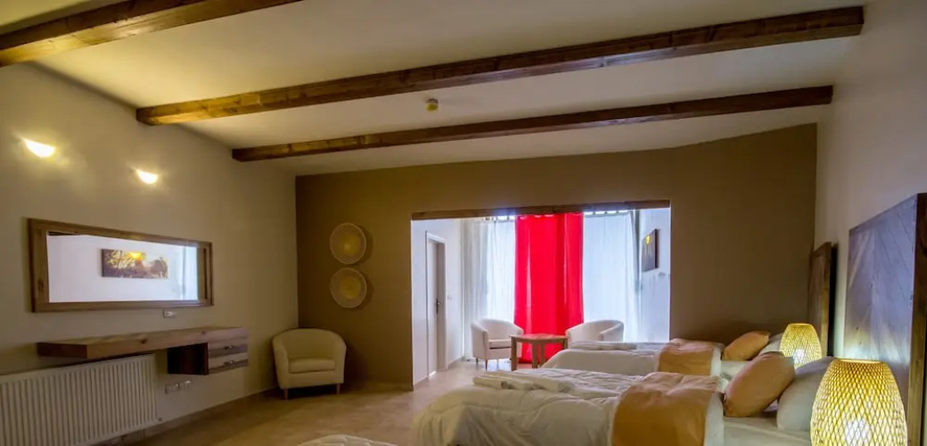 Dana Guest House