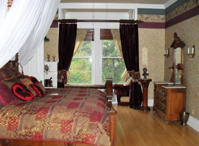 Alexander Mansion Bed and Breakfast
