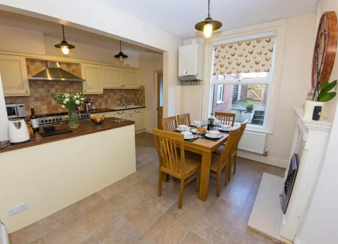 15 Saxon Road