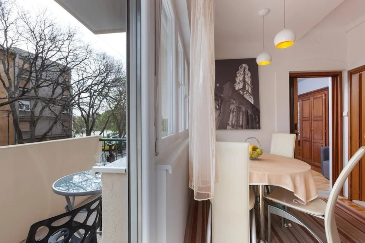 Split Apartments with Hotel Service