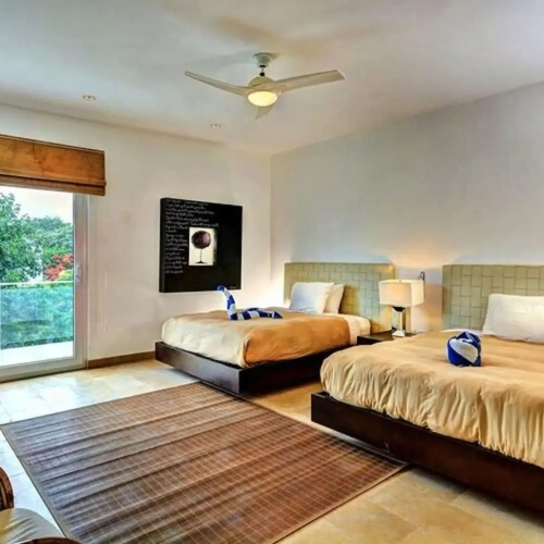 2 Bedrooms Apartment