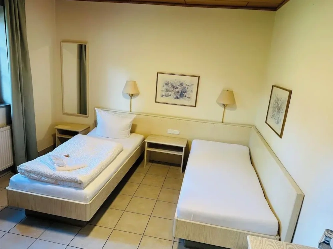 Economy Twin room with garden view