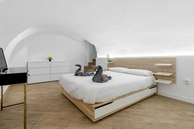 12 minutes away from Sol - Museum Reina Sofia