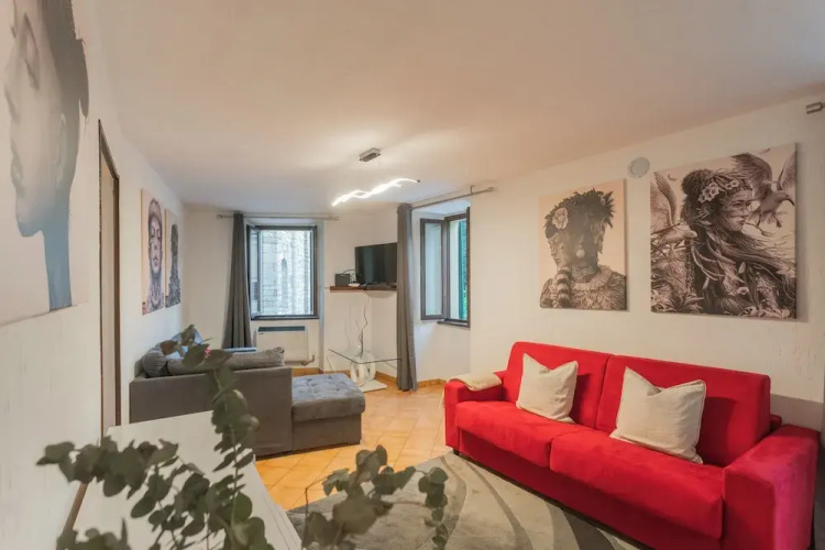 Bell Tower Square by Rent all Como