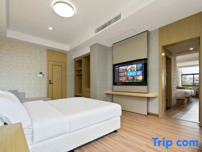 Executive Suite with city view