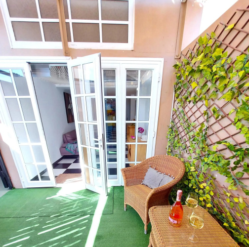 ELEGANT 2 BEDROOMS, Wifi free