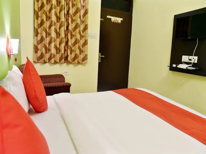Hotel Malhotra