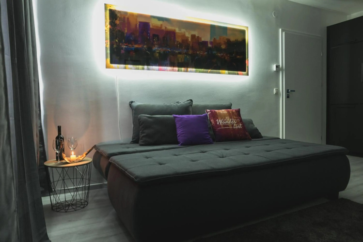 Drop (in) Apartment