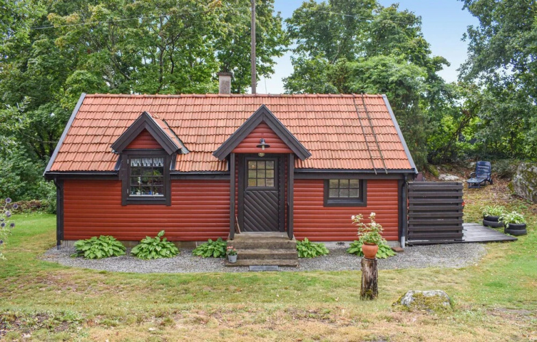 Beautiful Home in Asarum With