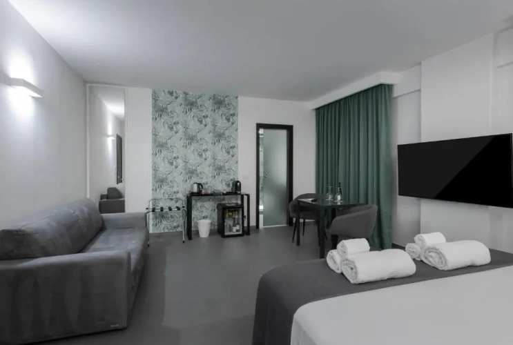 Suite with balcony