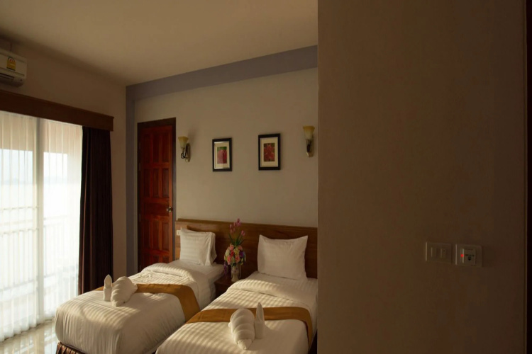 Royal Hill Satun Hotel