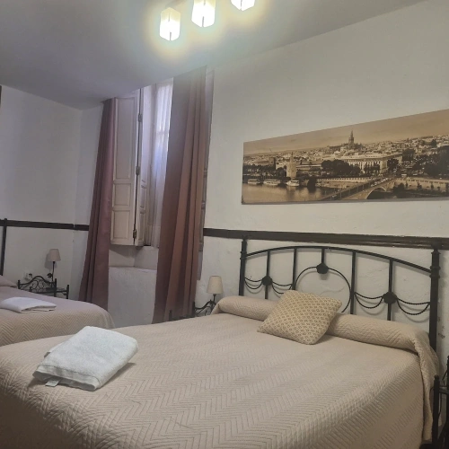 Standard Triple room