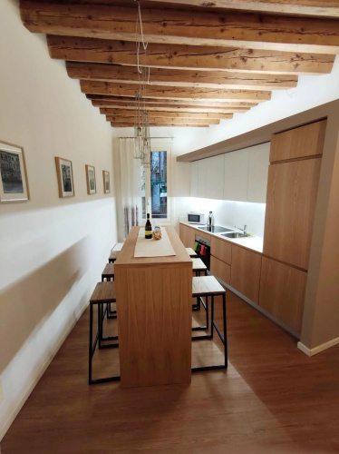 Deluxe 3 Bedrooom Flat in Rialto
