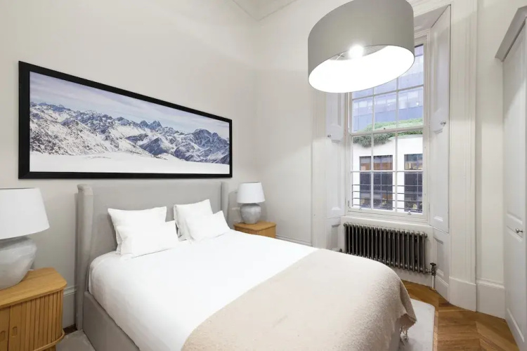 Modern studio in Edinburgh West End