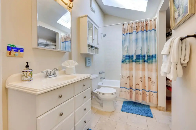Serene St Augustine Townhome: Walk to Beach!