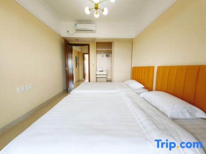 2 Bedrooms Suite with balcony and with garden view