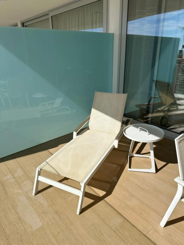 Unique 2 bedroom unit with pool near beach