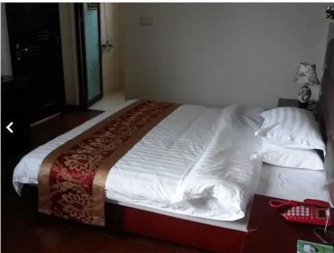 Xiangcaohu Holiday Hotel(金秀香草湖假日酒店)