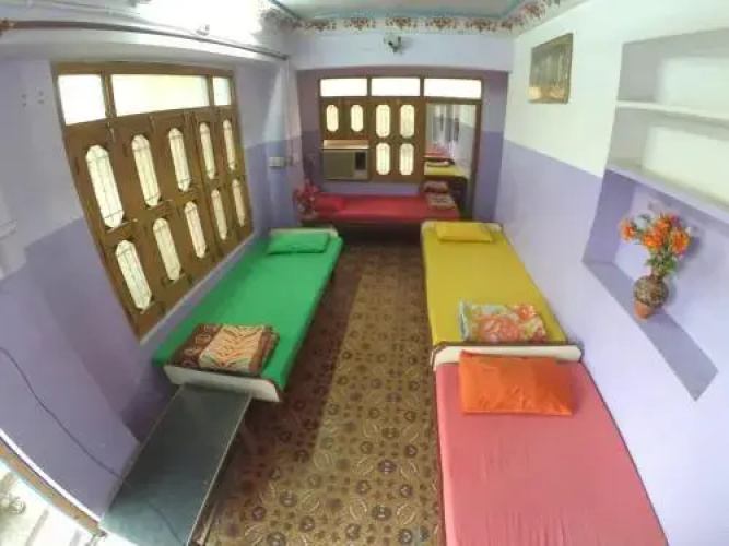 One Light Hostel