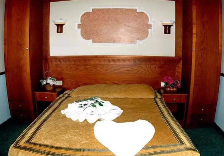 Han Palace