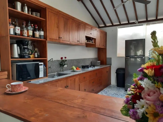 4 Bedrooms Villa