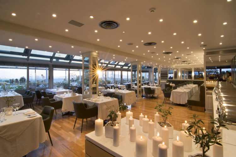 Titania Hotel photo 36