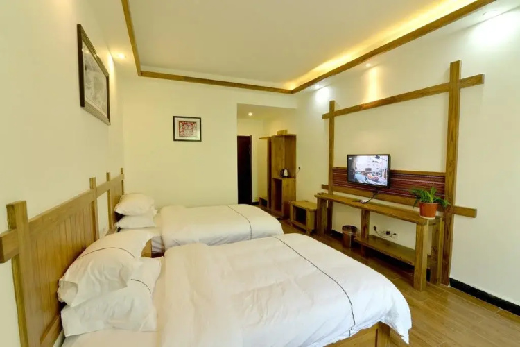 Youshui Impression Inn(芙蓉镇酉水印象客栈)