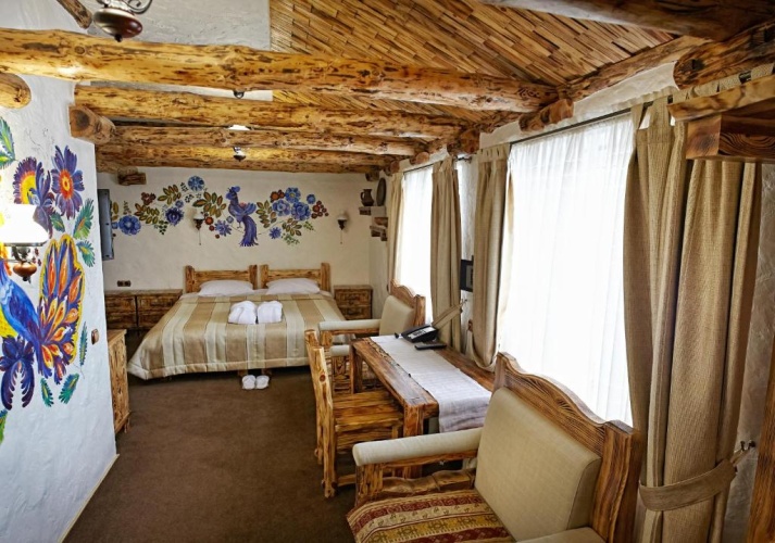 Standard Triple room