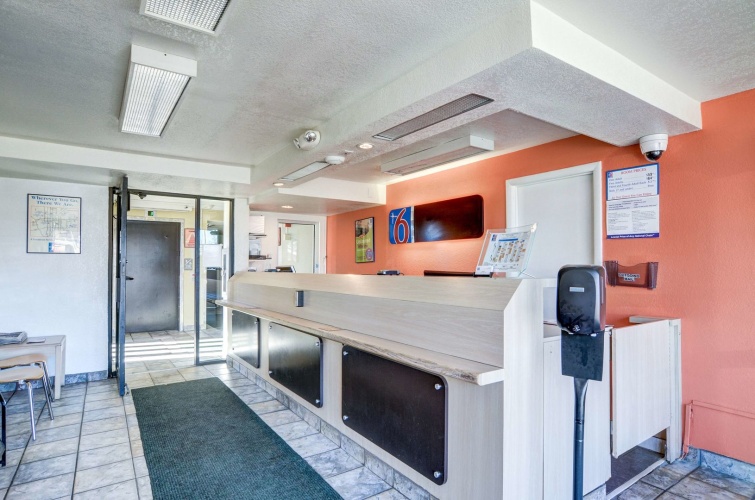 Motel 6 Denver South - South Tech Center photo 19