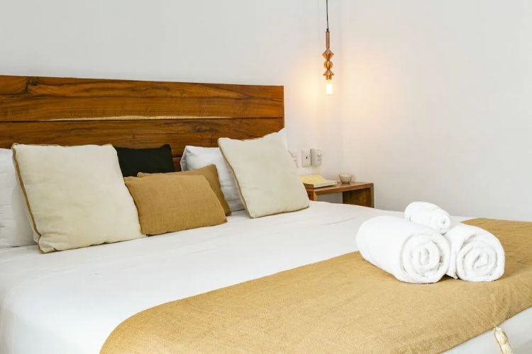 Standard Rooms by GuruHotel