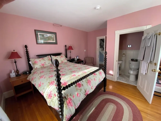 Standard Basement room