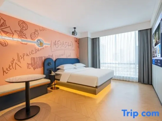 Standard Double room with city view