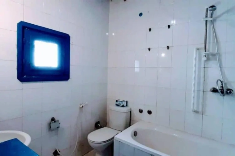 3 Bedrooms Cottage