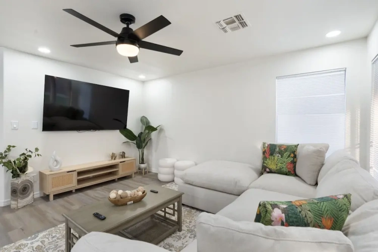 5 Bedrooms Comfort Cottage