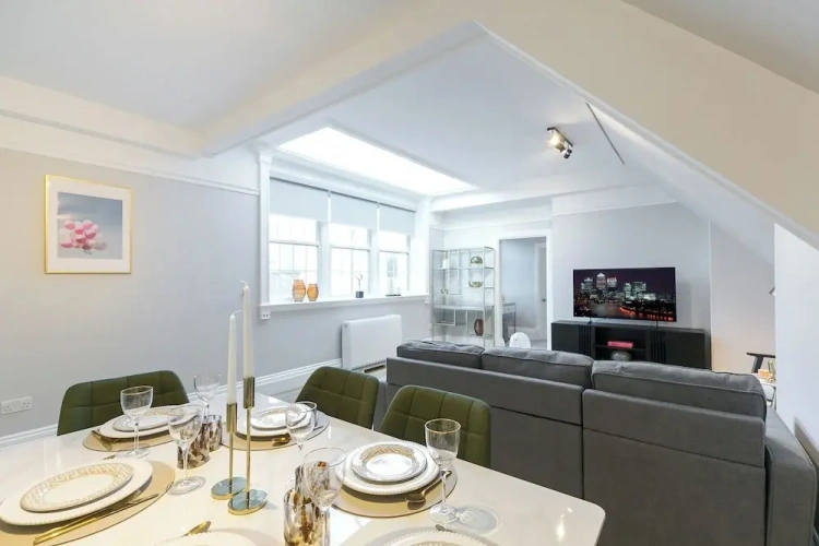 3 Bedrooms Deluxe Apartment