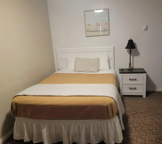 1 Bedroom Economy Double room with courtyard view