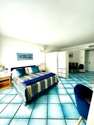 Standard Twin room with balcony