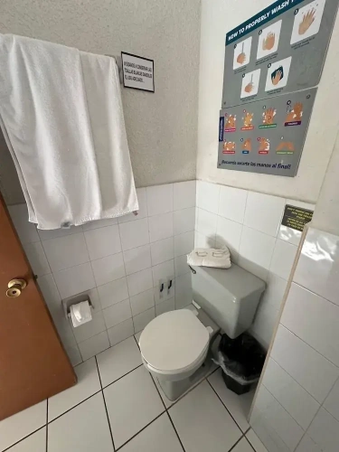 Standard Quadruple room with city view