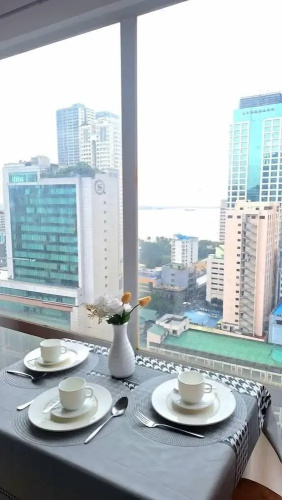 Yhen Airbnb Manila
