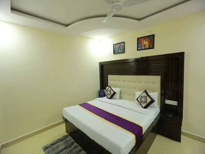 OYO 8883 Hotel Comfort Zone