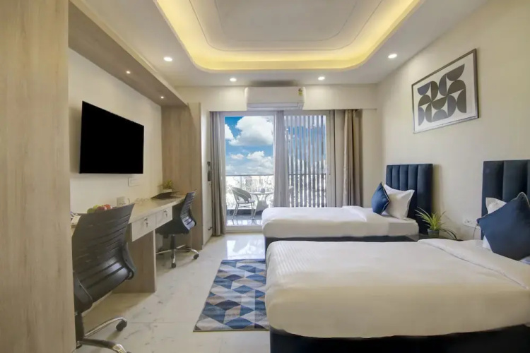 FlxHo Quad - Luxury Studio Apart Hotel