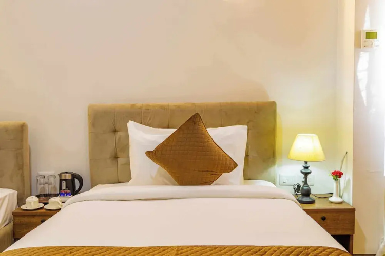 Mhendo Hotel & Studio Suites