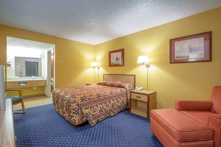Motel 6-Fresno, CA - Yosemite Hwy