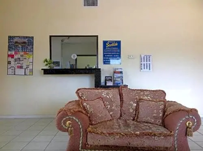 Scottish Inn and Suites
