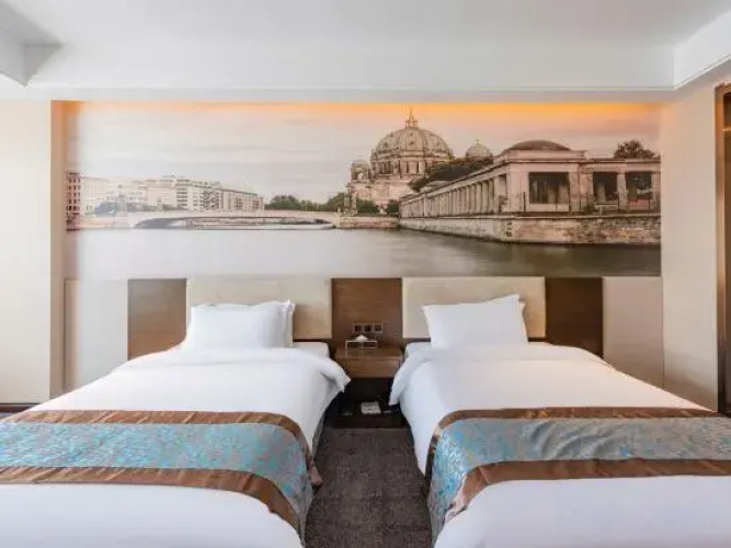 Yunwei Business Hotel