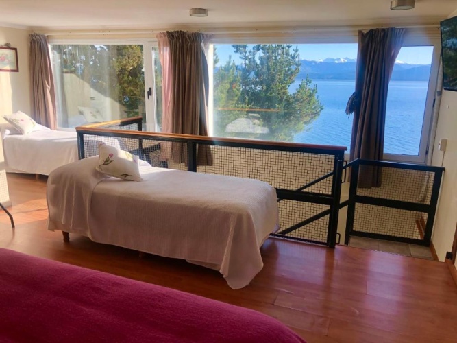 Standard Quadruple room with lake view